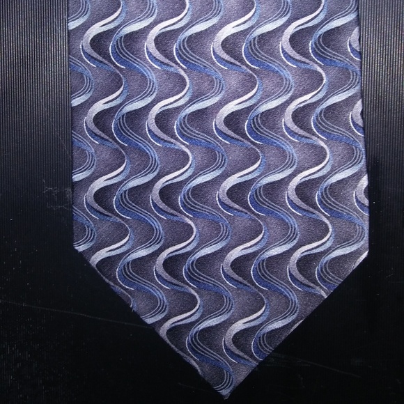 New in Bag Designer Tie - Picture 1 of 2